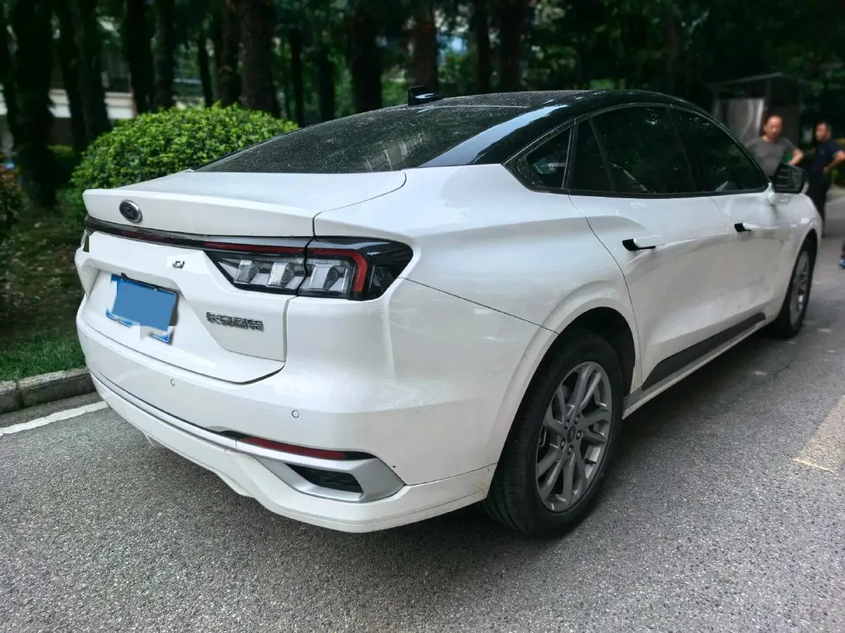 2023 Ford Mondeo 2.0T 254HP L4 8AT,autocango,china used car exporter,china ev exporter,chinese used car exporter,chinese used ev exporter
