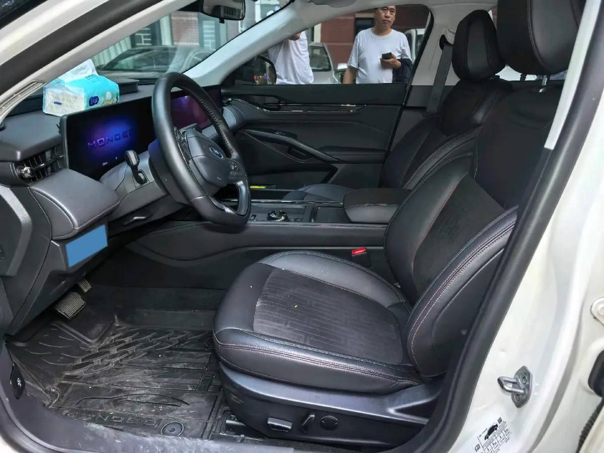 2023 Ford Mondeo 2.0T 254HP L4 8AT,autocango,china used car exporter,china ev exporter,chinese used car exporter,chinese used ev exporter