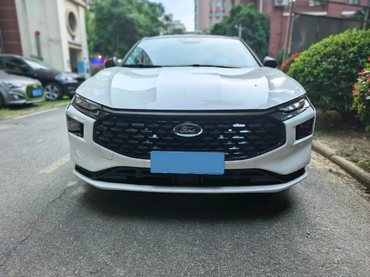 2023 Ford Mondeo 2.0T 254HP L4 8AT,autocango,china used car exporter,china ev exporter,chinese used car exporter,chinese used ev exporter