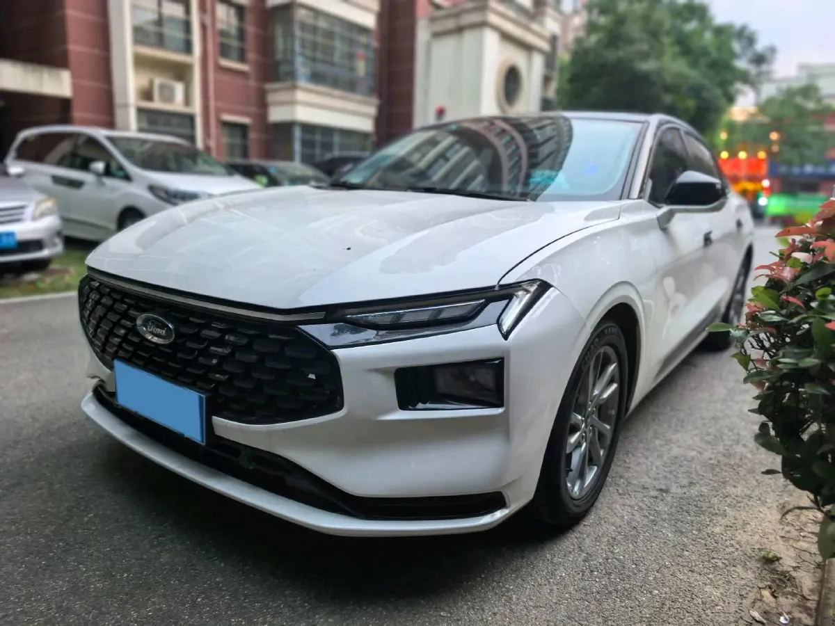 2023 Ford Mondeo 2.0T 254HP L4 8AT,autocango,china used car exporter,china ev exporter,chinese used car exporter,chinese used ev exporter