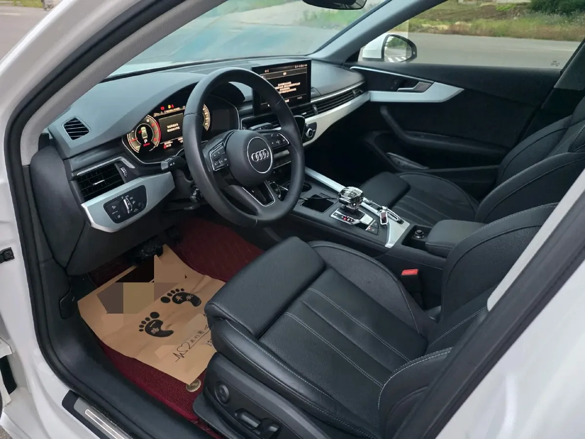 2022 Audi A4L 2.0T 190HP L4 7DCT,autocango,china used car exporter,china ev exporter,chinese used car exporter,chinese used ev exporter