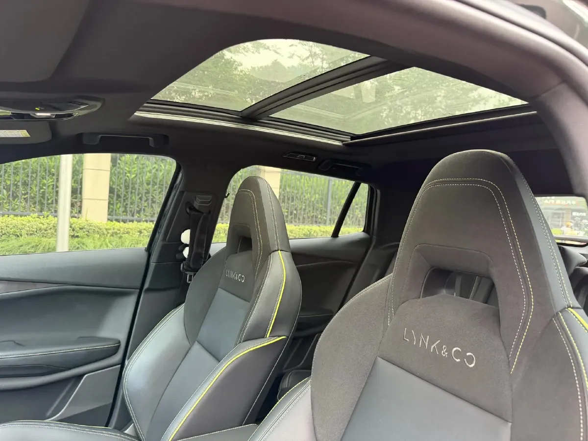 2023 LYNK&CO 03 1.5T 181HP L4 7DCT,autocango,china used car exporter,china ev exporter,chinese used car exporter,chinese used ev exporter