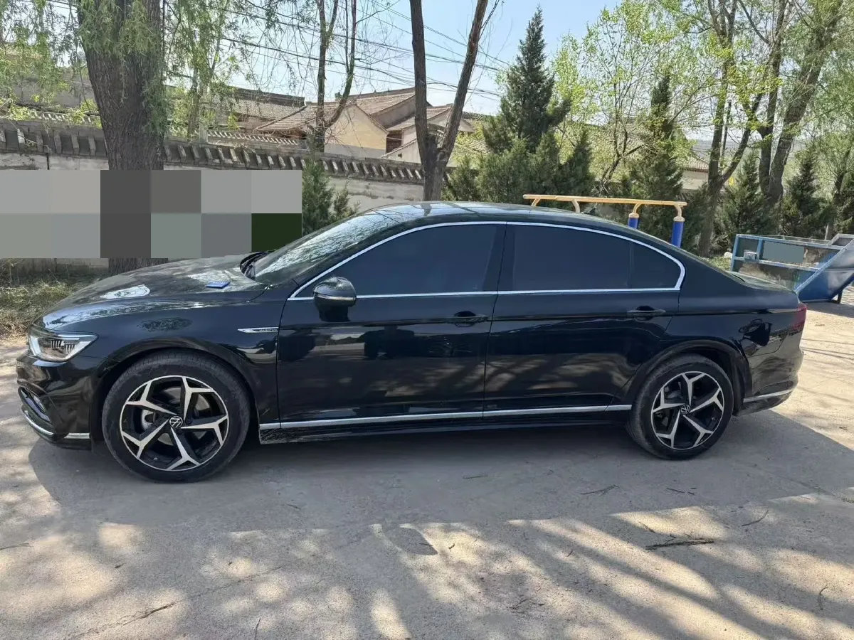 2024 Volkswagen Magotan 2.0T 186HP L4 7DCT,autocango,china used car exporter,china ev exporter,chinese used car exporter,chinese used ev exporter