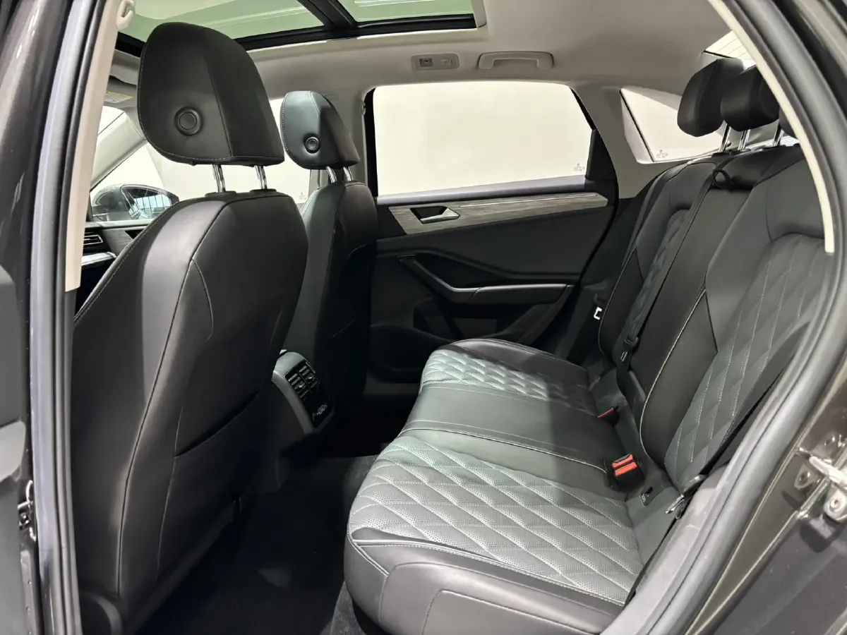 2023 Volkswagen Sagitar 1.4T 150HP L4 7DCT,autocango,china used car exporter,china ev exporter,chinese used car exporter,chinese used ev exporter