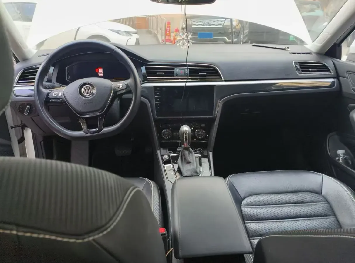2019 Volkswagen Tayron 2.0T 186HP L4 7DCT,autocango,china used car exporter,china ev exporter,chinese used car exporter,chinese used ev exporter