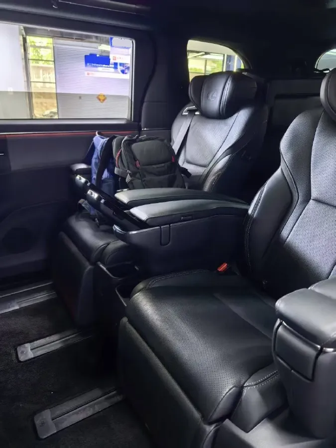 2023 Lexus LM 2.4T 271HP L4 6AT Hybrid,autocango,china used car exporter,china ev exporter,chinese used car exporter,chinese used ev exporter
