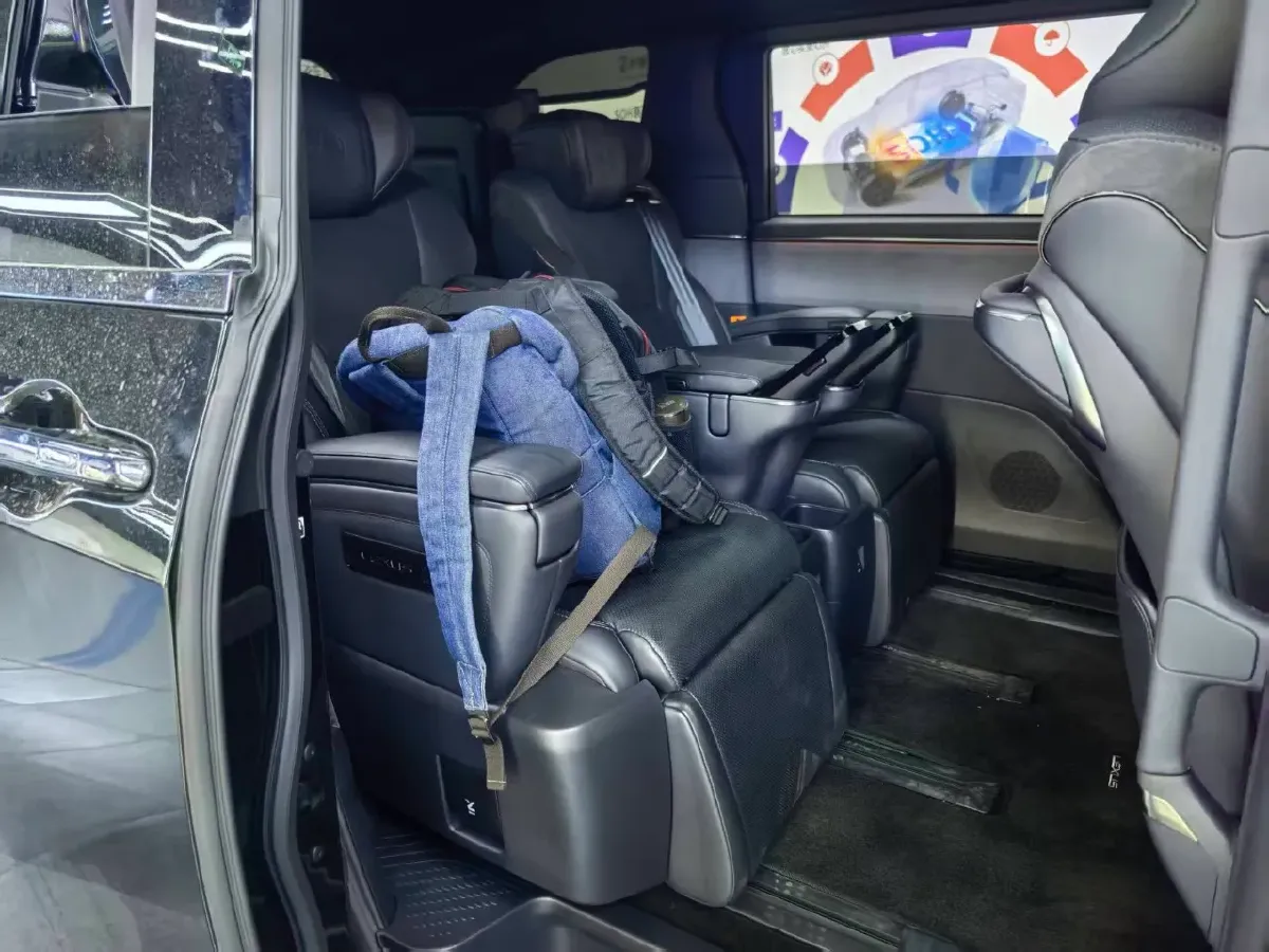 2023 Lexus LM 2.4T 271HP L4 6AT Hybrid,autocango,china used car exporter,china ev exporter,chinese used car exporter,chinese used ev exporter