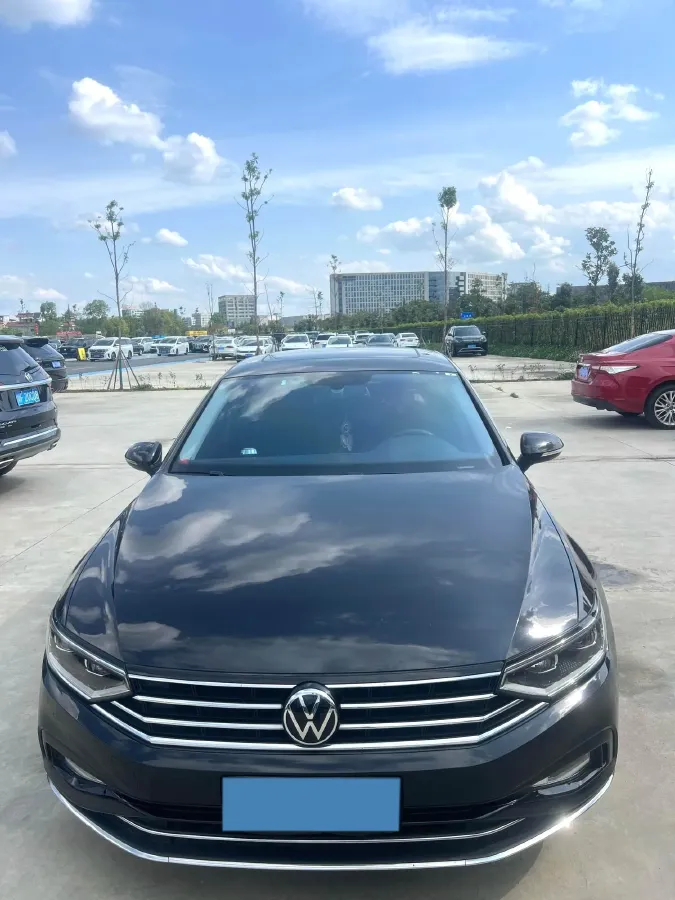 2020 Volkswagen Magotan 2.0T 186HP L4 7DCT,autocango,china used car exporter,china ev exporter,chinese used car exporter,chinese used ev exporter