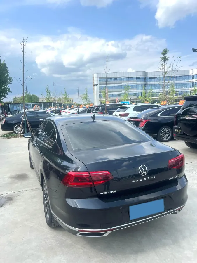 2020 Volkswagen Magotan 2.0T 186HP L4 7DCT,autocango,china used car exporter,china ev exporter,chinese used car exporter,chinese used ev exporter