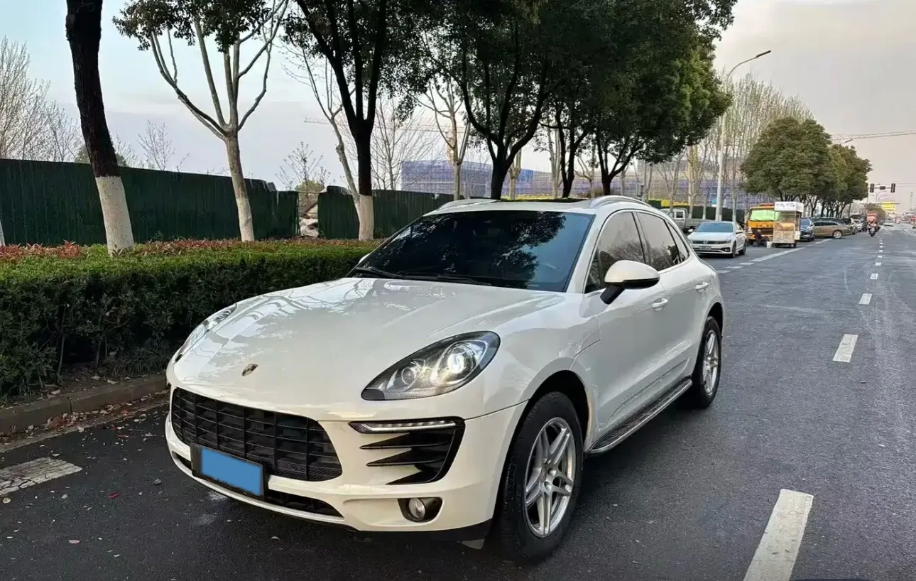 2017 Porsche Macan 2.0T 252HP L4 7DCT,autocango,china used car exporter,china ev exporter,chinese used car exporter,chinese used ev exporter