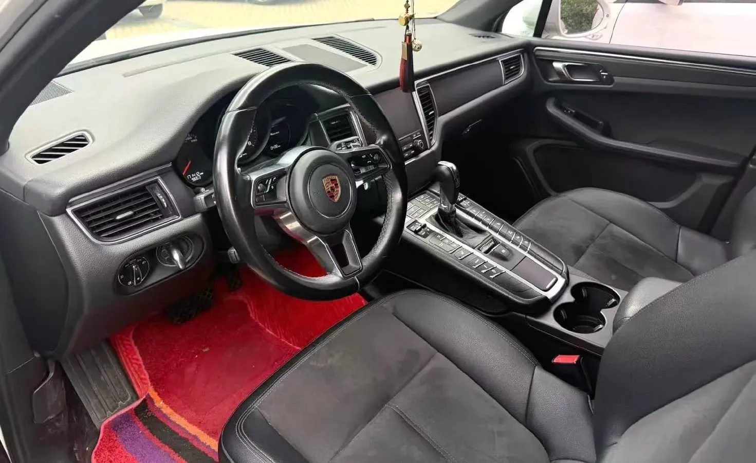 2017 Porsche Macan 2.0T 252HP L4 7DCT,autocango,china used car exporter,china ev exporter,chinese used car exporter,chinese used ev exporter