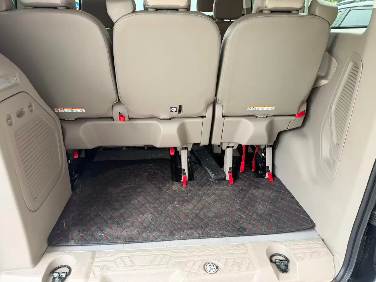 2016 Ford Tourneo 2.0T 203HP L4 5MT,autocango,china used car exporter,china ev exporter,chinese used car exporter,chinese used ev exporter