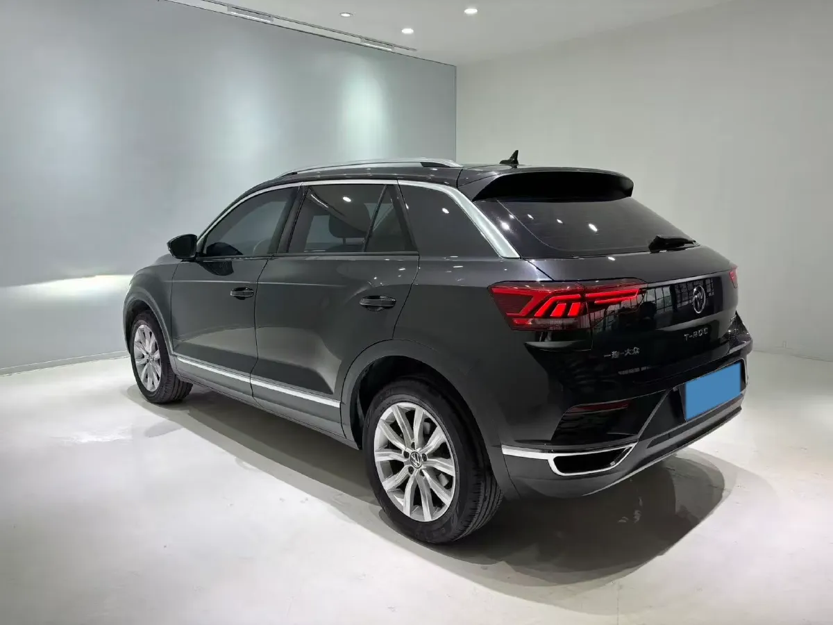 2022 Volkswagen T-Roc 1.4T 150HP L4 7DCT,autocango,china used car exporter,china ev exporter,chinese used car exporter,chinese used ev exporter