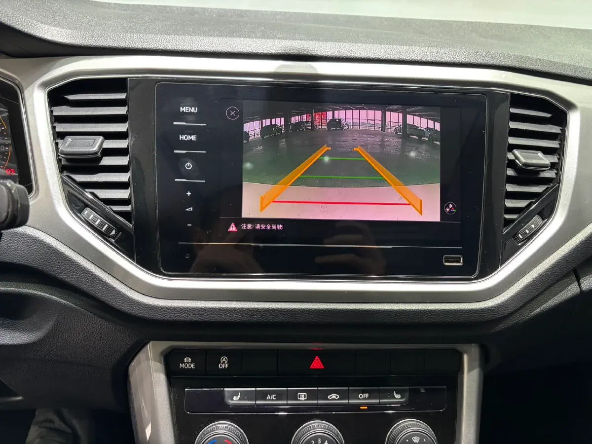 2022 Volkswagen T-Roc 1.4T 150HP L4 7DCT,autocango,china used car exporter,china ev exporter,chinese used car exporter,chinese used ev exporter