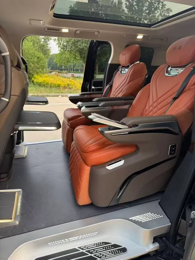 2023 HongQi HQ9 2.0T 252HP L4 8AT,autocango,china used car exporter,china ev exporter,chinese used car exporter,chinese used ev exporter
