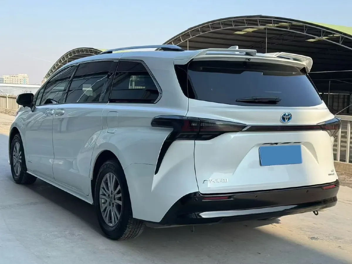 2021 Toyota Sienna 2.5L 192HP L4 E-CVT Hybrid,autocango,china used car exporter,china ev exporter,chinese used car exporter,chinese used ev exporter