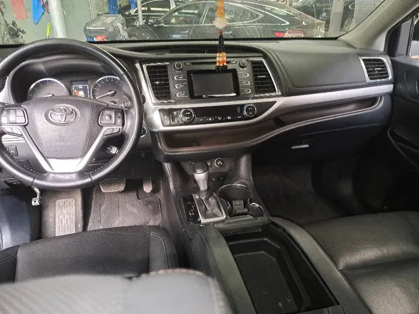 2018 Toyota Highlander 2.0T 220HP L4 6AT,autocango,china used car exporter,china ev exporter,chinese used car exporter,chinese used ev exporter