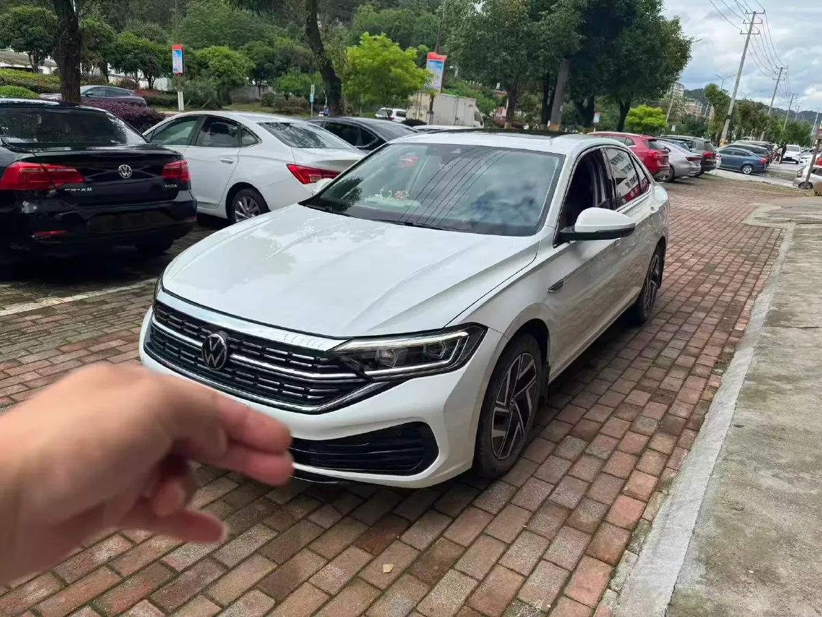 2023 Volkswagen Sagitar 1.5T 160HP L4 7DCT,autocango,china used car exporter,china ev exporter,chinese used car exporter,chinese used ev exporter