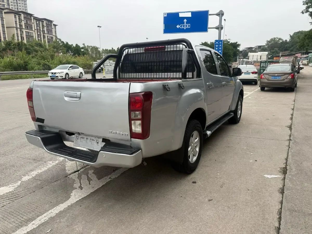 2022 Isuzu RE-MAX Jim 2.8T 120HP L4 5MT,autocango,china used car exporter,china ev exporter,chinese used car exporter,chinese used ev exporter