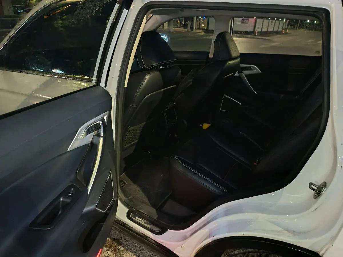 2018 Geely Azkarra 1.8T 184HP L4 6AT,autocango,china used car exporter,china ev exporter,chinese used car exporter,chinese used ev exporter