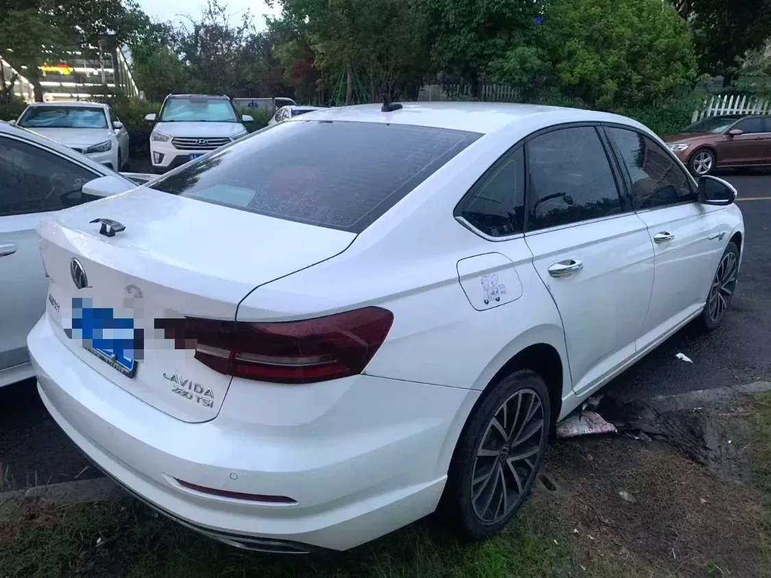 2022 Volkswagen T-Roc 1.4T 150HP L4 7DCT,autocango,china used car exporter,china ev exporter,chinese used car exporter,chinese used ev exporter