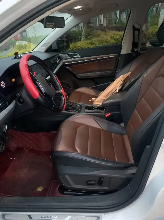 2022 Volkswagen T-Roc 1.4T 150HP L4 7DCT,autocango,china used car exporter,china ev exporter,chinese used car exporter,chinese used ev exporter