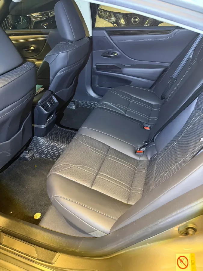 2018 Lexus ES 2.5L 178HP L4 E-CVT Hybrid,autocango,china used car exporter,china ev exporter,chinese used car exporter,chinese used ev exporter