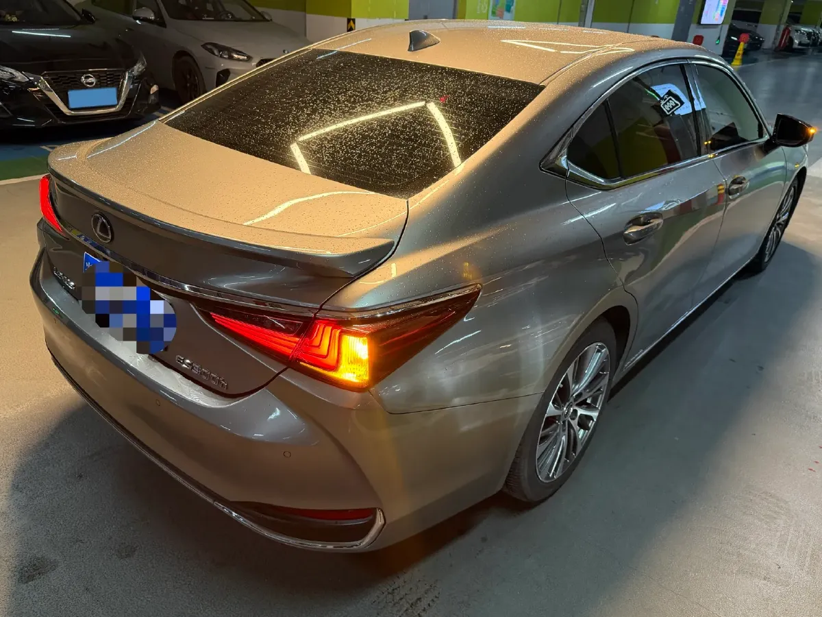 2018 Lexus ES 2.5L 178HP L4 E-CVT Hybrid,autocango,china used car exporter,china ev exporter,chinese used car exporter,chinese used ev exporter