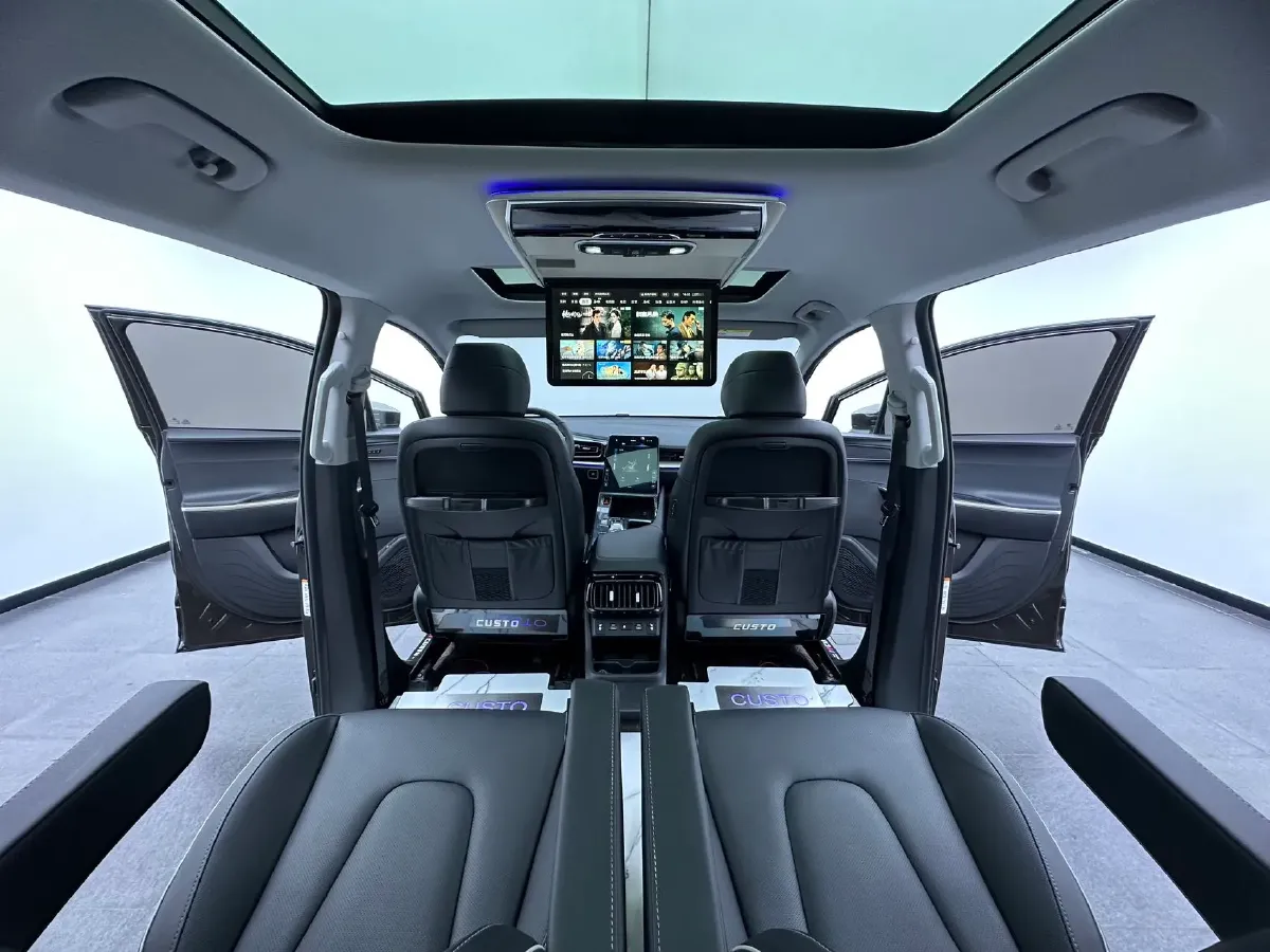 2022 Hyundai Custo 1.5T 170HP L4 8AT,autocango,china used car exporter,china ev exporter,chinese used car exporter,chinese used ev exporter