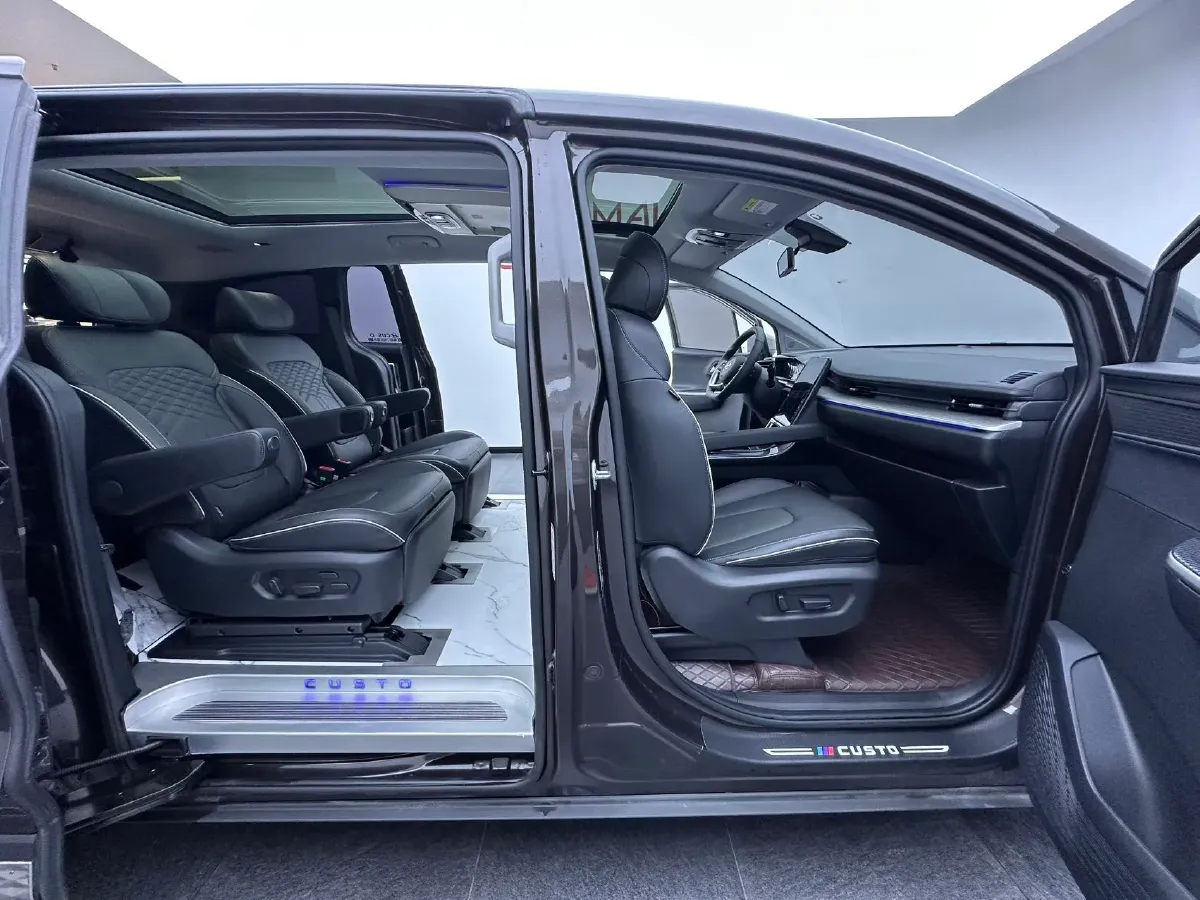 2022 Hyundai Custo 1.5T 170HP L4 8AT,autocango,china used car exporter,china ev exporter,chinese used car exporter,chinese used ev exporter