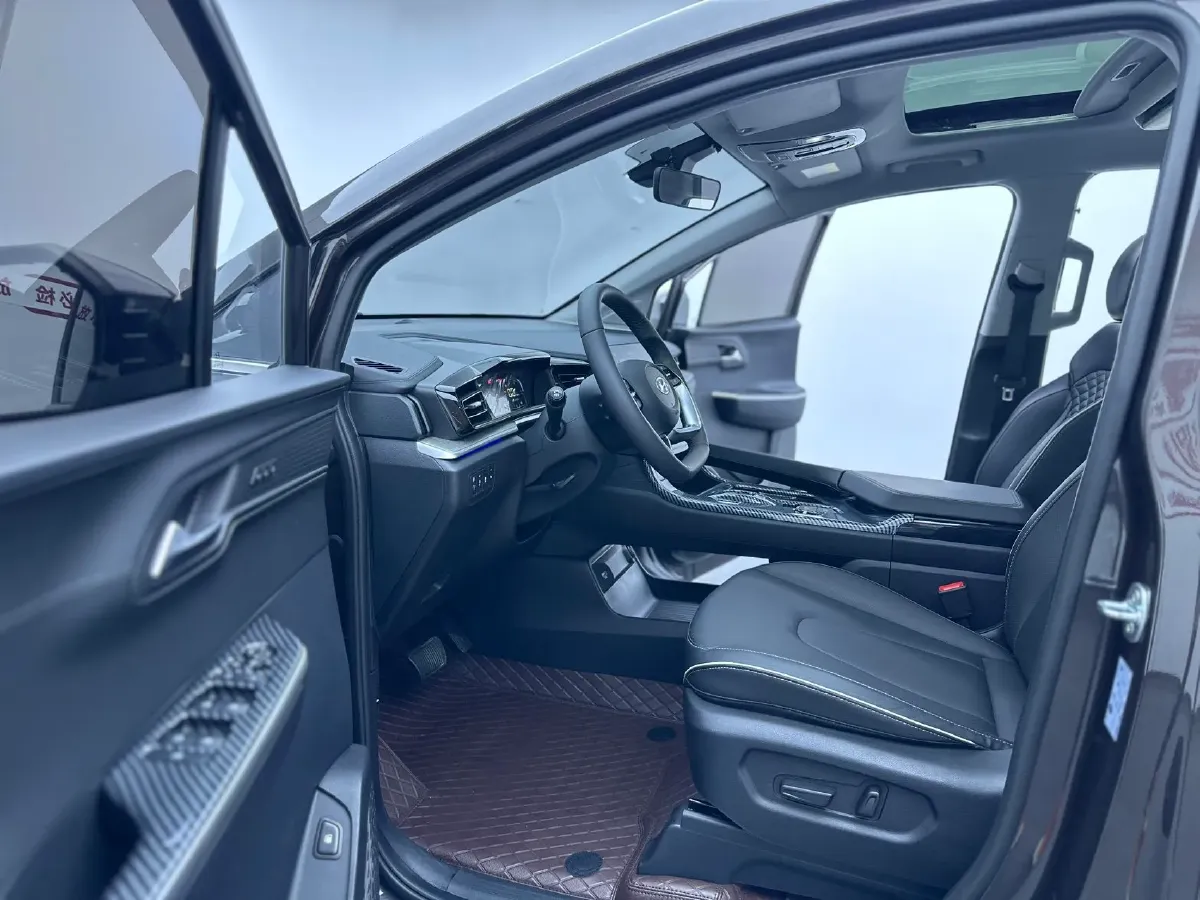2022 Hyundai Custo 1.5T 170HP L4 8AT,autocango,china used car exporter,china ev exporter,chinese used car exporter,chinese used ev exporter