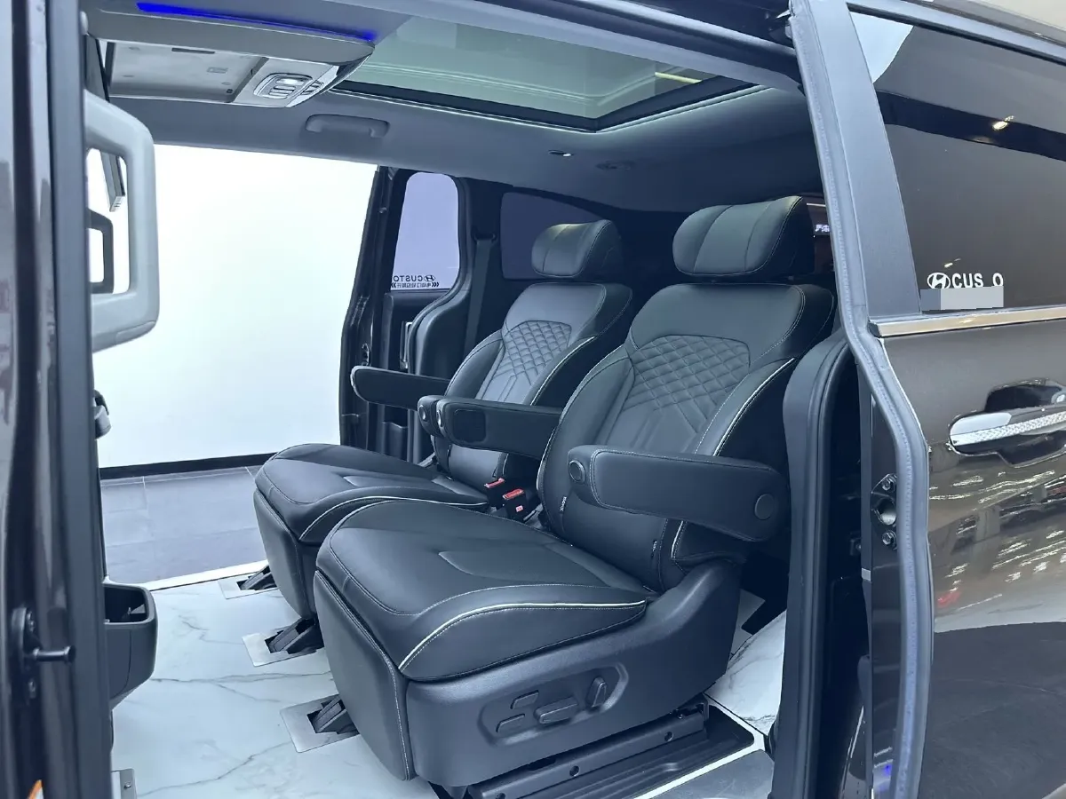 2022 Hyundai Custo 1.5T 170HP L4 8AT,autocango,china used car exporter,china ev exporter,chinese used car exporter,chinese used ev exporter