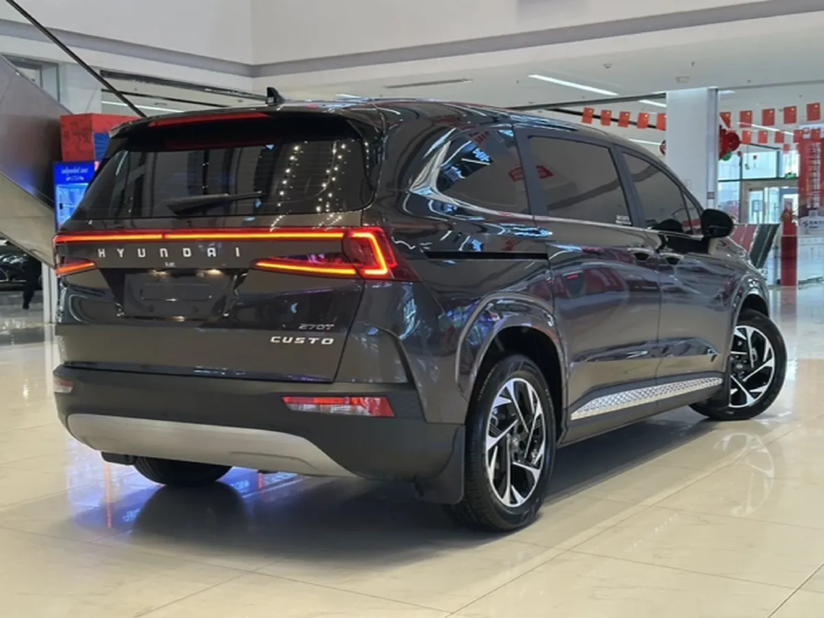 2022 Hyundai Custo 1.5T 170HP L4 8AT,autocango,china used car exporter,china ev exporter,chinese used car exporter,chinese used ev exporter
