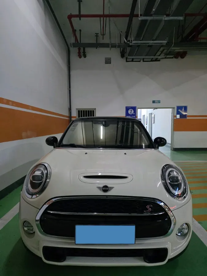 2019 MINI MINI 2.0T 192HP L4 7DCT,autocango,china used car exporter,china ev exporter,chinese used car exporter,chinese used ev exporter