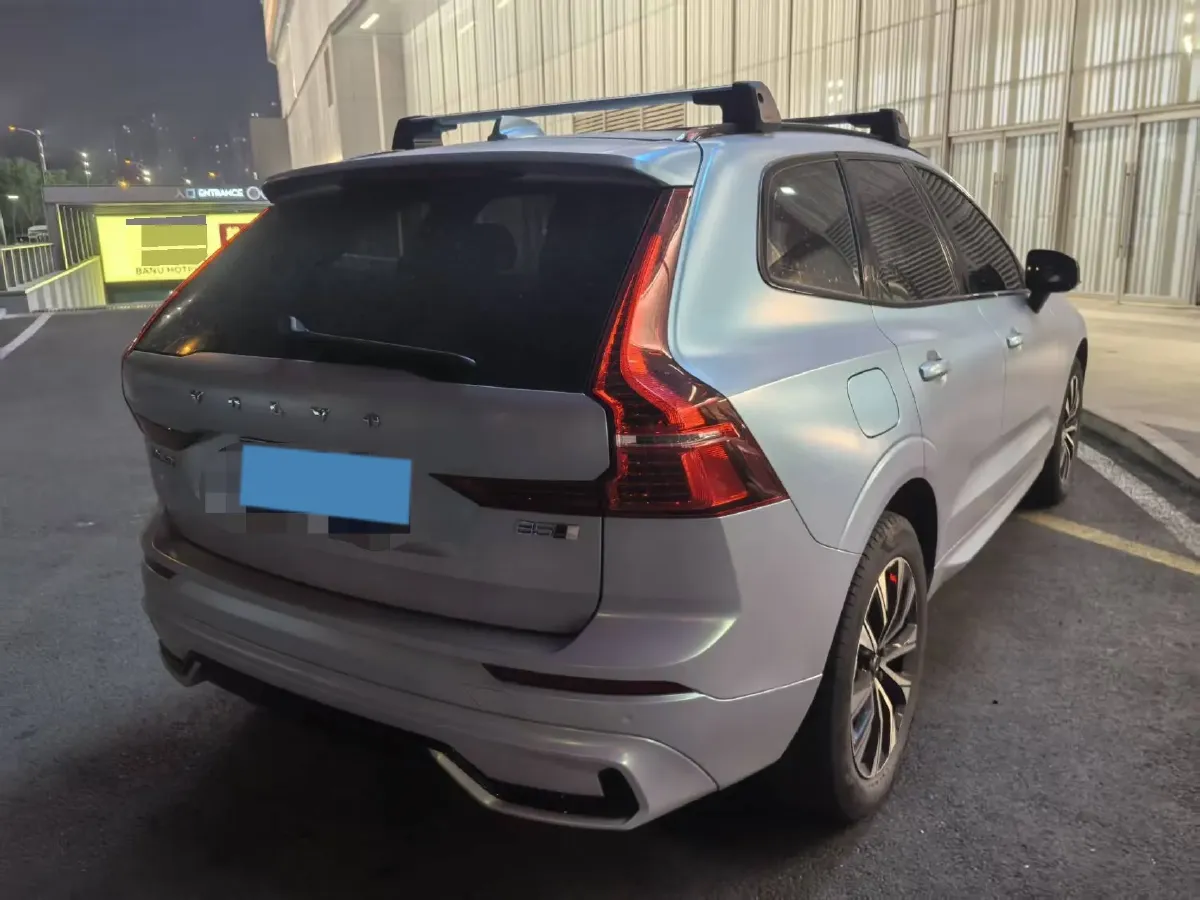2023 Volvo XC60 2.0T 250HP L4 8AT,autocango,china used car exporter,china ev exporter,chinese used car exporter,chinese used ev exporter