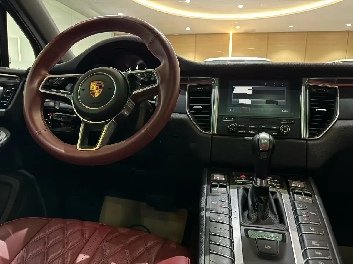 2017 Porsche Macan 2.0T 252HP L4 7DCT,autocango,china used car exporter,china ev exporter,chinese used car exporter,chinese used ev exporter