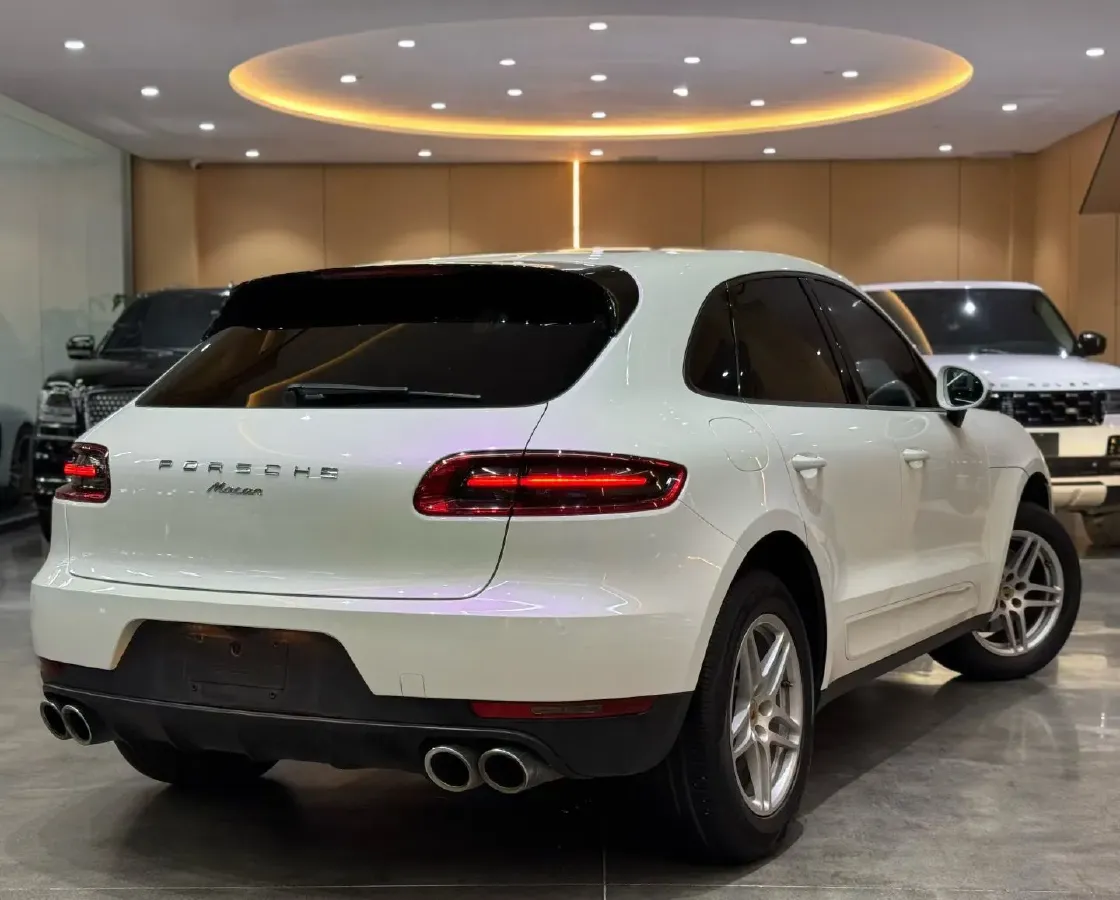 2017 Porsche Macan 2.0T 252HP L4 7DCT,autocango,china used car exporter,china ev exporter,chinese used car exporter,chinese used ev exporter