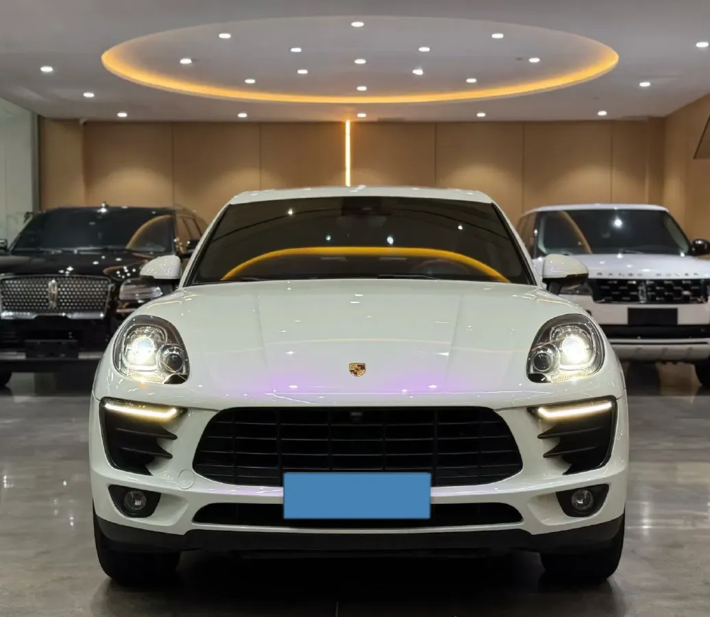 2017 Porsche Macan 2.0T 252HP L4 7DCT,autocango,china used car exporter,china ev exporter,chinese used car exporter,chinese used ev exporter