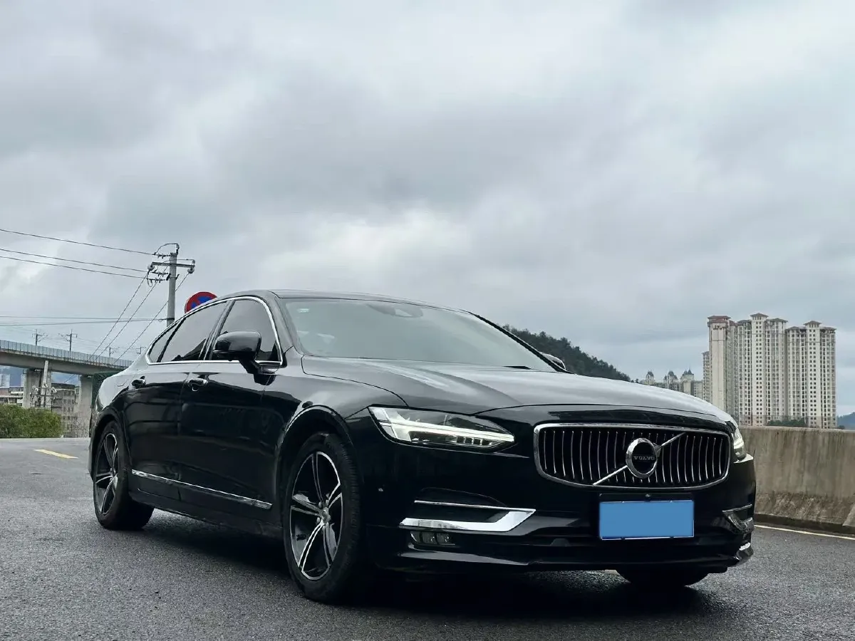 2019 Mercedes-Benz E Class 1.5T 184HP L4 9AT,autocango,china used car exporter,china ev exporter,chinese used car exporter,chinese used ev exporter