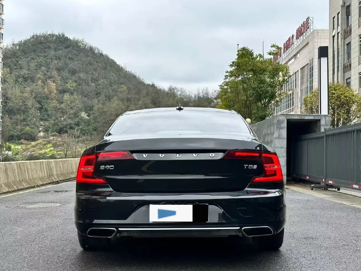 2019 Mercedes-Benz E Class 1.5T 184HP L4 9AT,autocango,china used car exporter,china ev exporter,chinese used car exporter,chinese used ev exporter