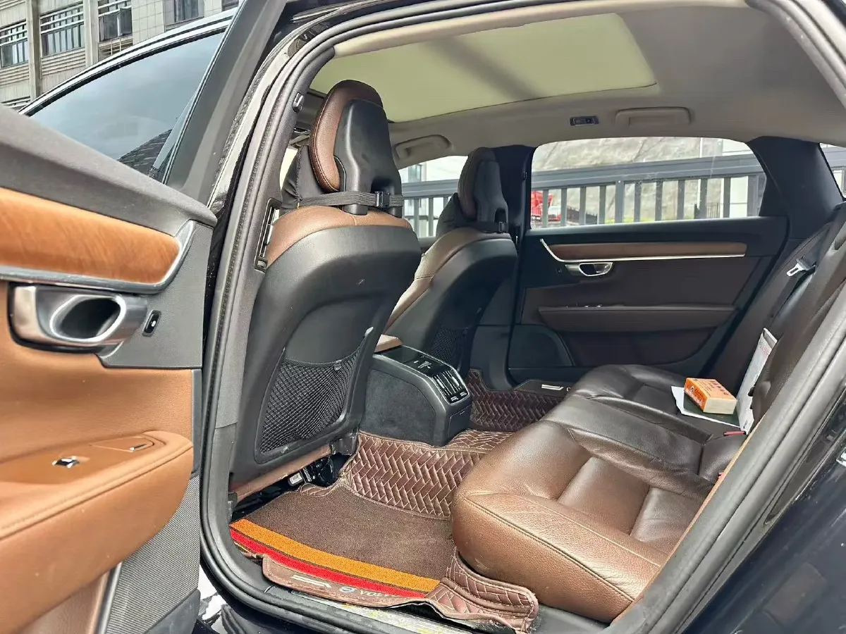 2019 Mercedes-Benz E Class 1.5T 184HP L4 9AT,autocango,china used car exporter,china ev exporter,chinese used car exporter,chinese used ev exporter