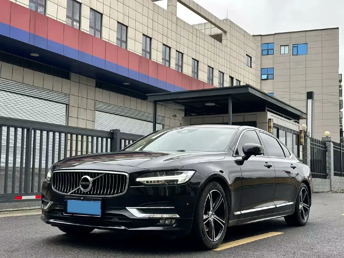 2019 Mercedes-Benz E Class 1.5T 184HP L4 9AT,autocango,china used car exporter,china ev exporter,chinese used car exporter,chinese used ev exporter