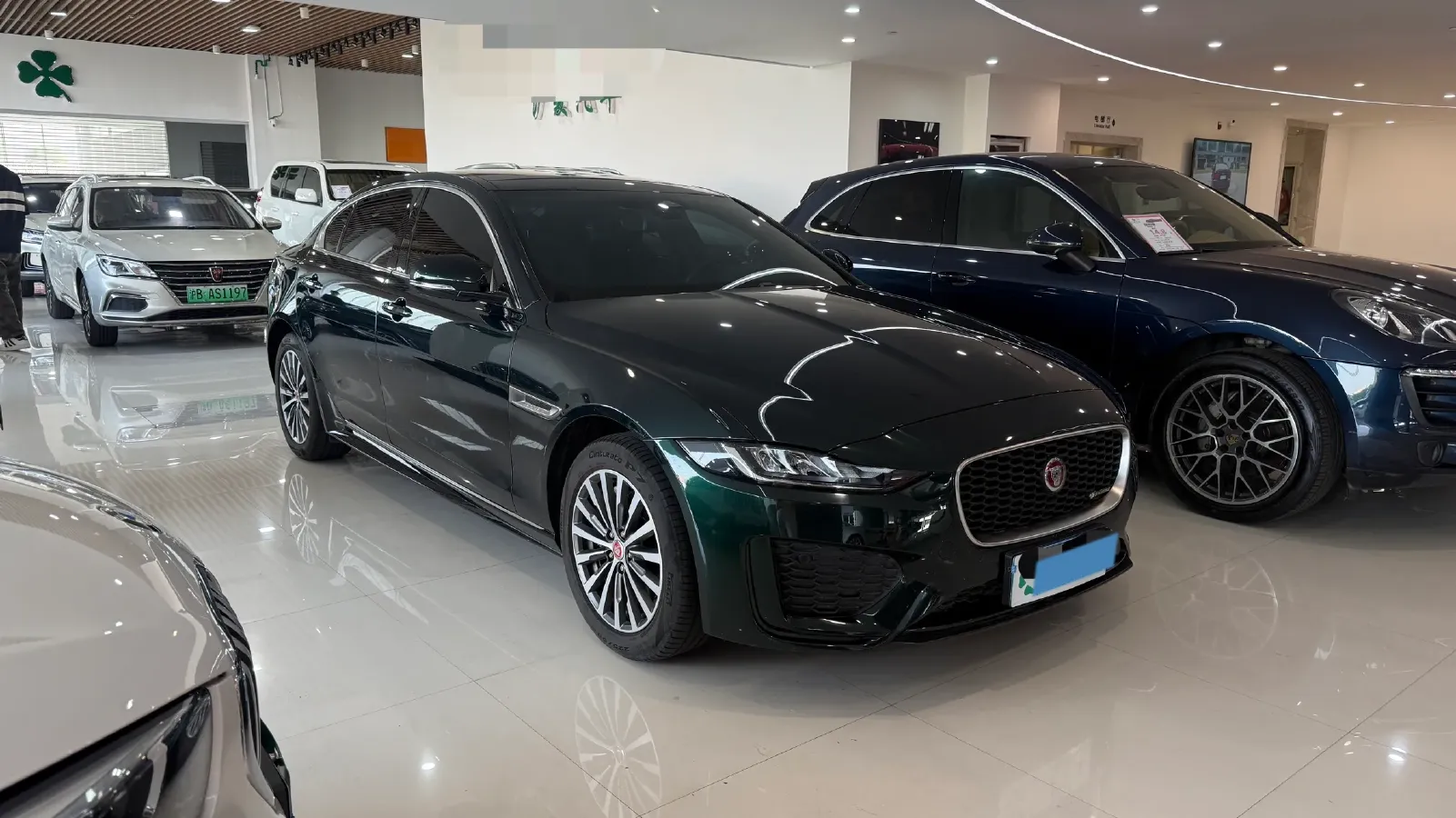 2023 Jaguar XEL 2.0T 200HP L4 8AT,autocango,china used car exporter,china ev exporter,chinese used car exporter,chinese used ev exporter