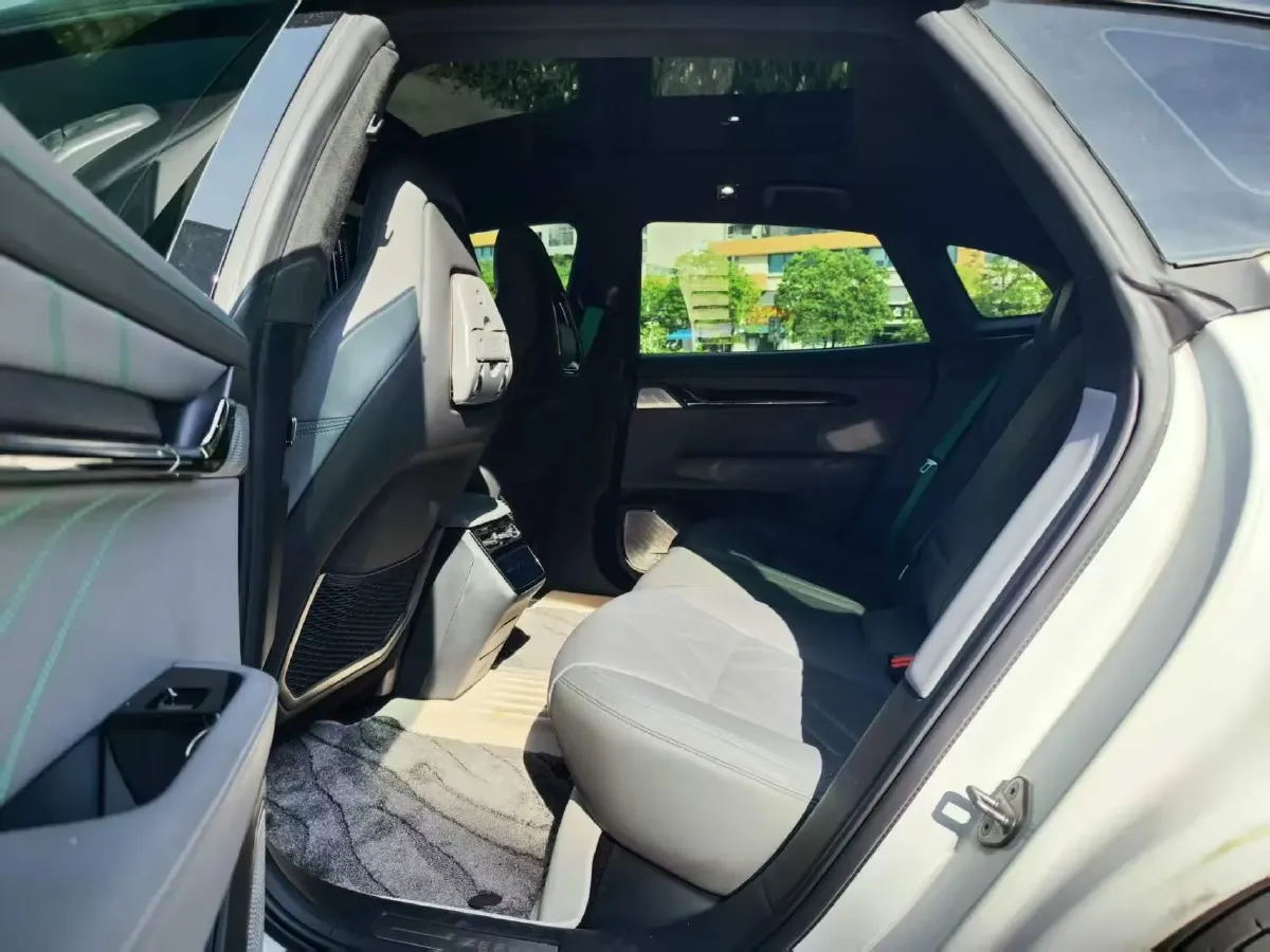 2022 Zeekr 001 BEV 100KWH,autocango,china used car exporter,china ev exporter,chinese used car exporter,chinese used ev exporter