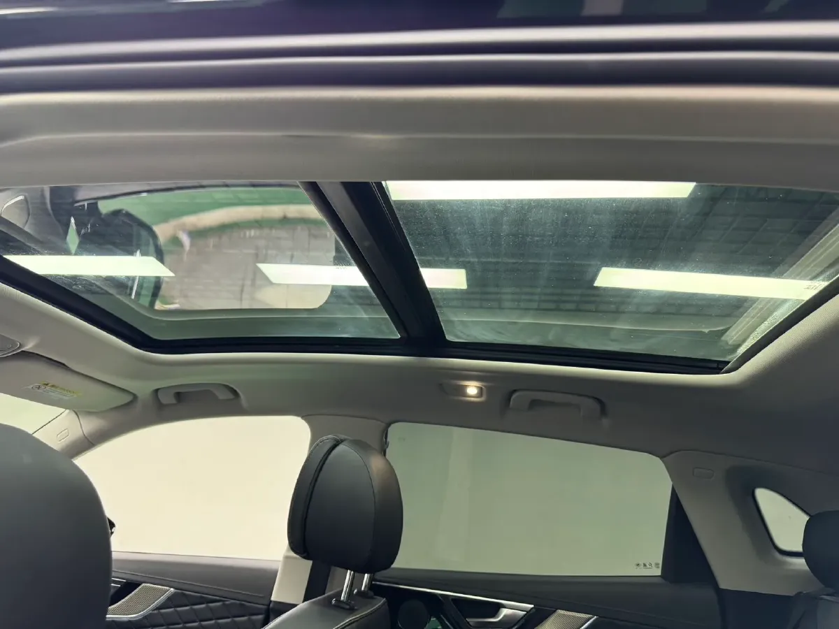 2019 HongQi HS5 2.0T 224HP L4 6AT,autocango,china used car exporter,china ev exporter,chinese used car exporter,chinese used ev exporter