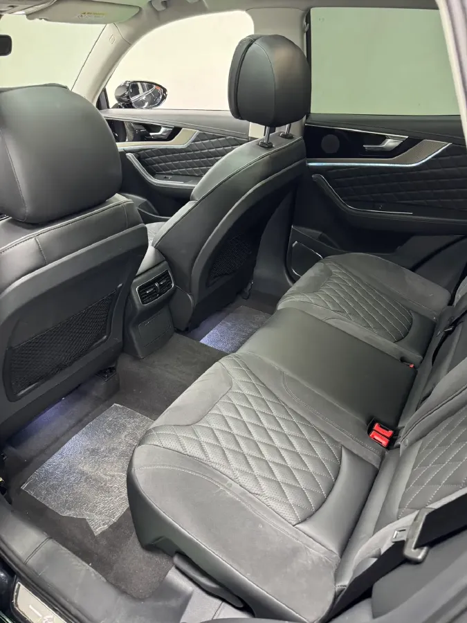 2019 HongQi HS5 2.0T 224HP L4 6AT,autocango,china used car exporter,china ev exporter,chinese used car exporter,chinese used ev exporter