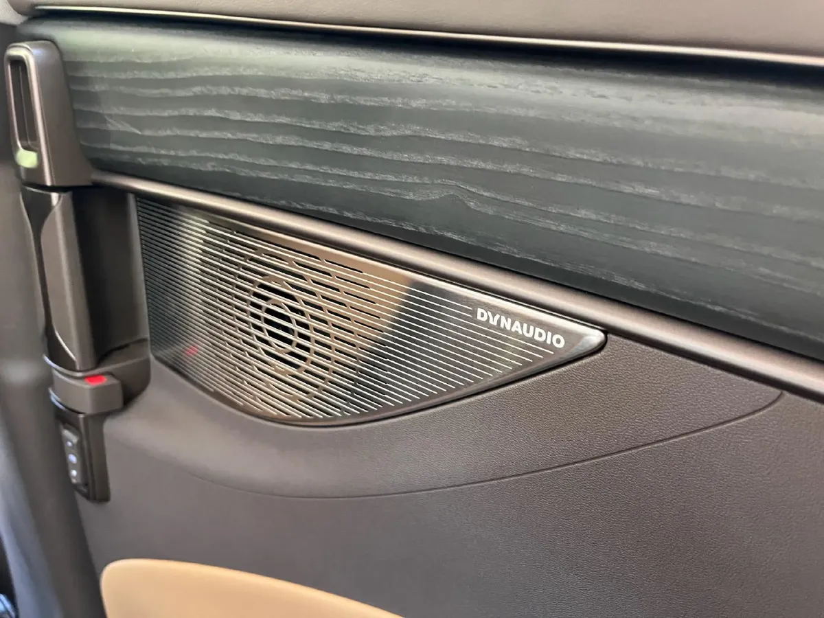 2022 Mercedes-Benz GLC Class 2.0T 197HP L4 9AT,autocango,china used car exporter,china ev exporter,chinese used car exporter,chinese used ev exporter