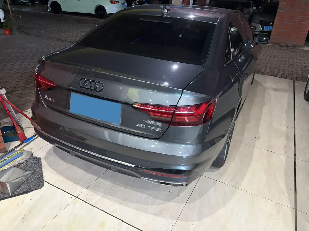 2020 Audi A4L 2.0T 190HP L4 7DCT,autocango,china used car exporter,china ev exporter,chinese used car exporter,chinese used ev exporter