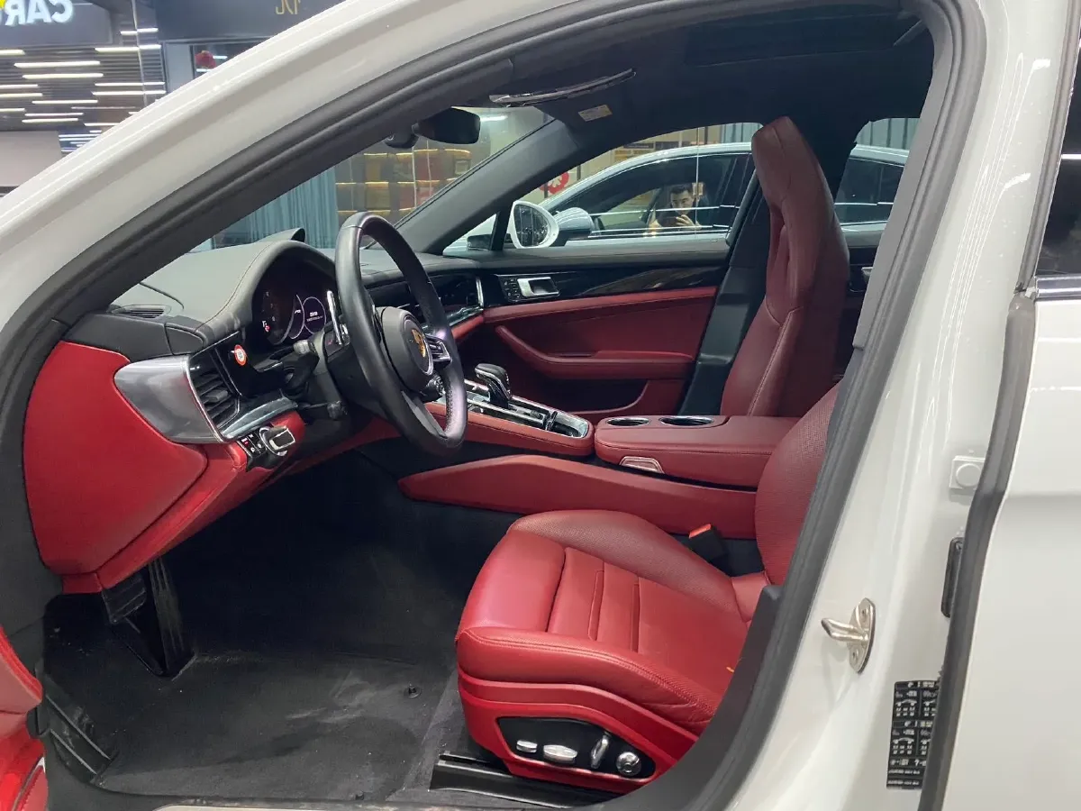 2021 Porsche Panamera 2.9T 330HP V6 8DCT,autocango,china used car exporter,china ev exporter,chinese used car exporter,chinese used ev exporter