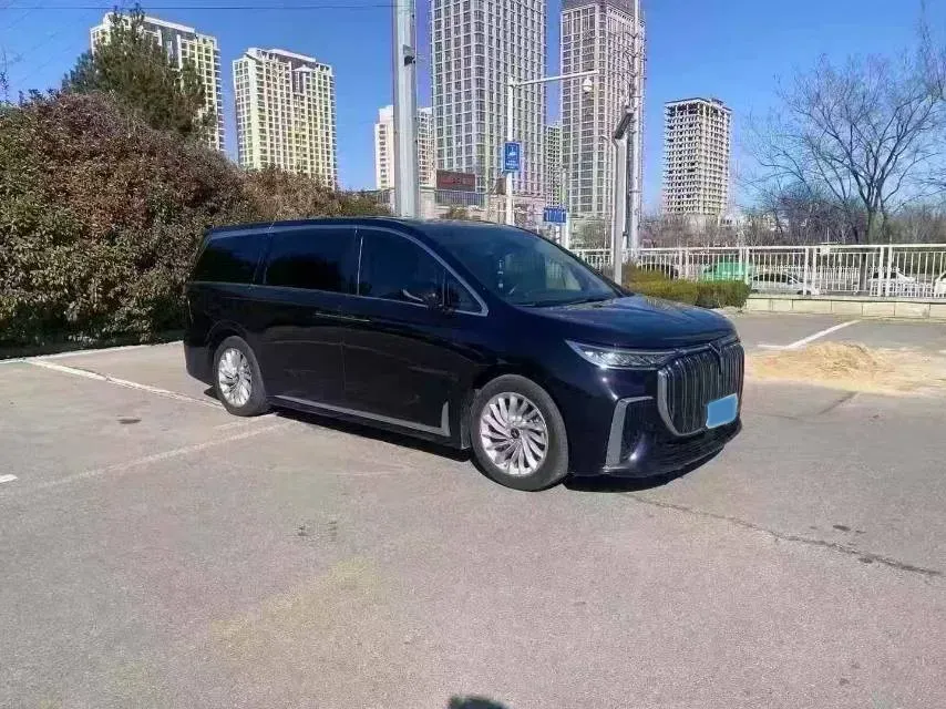 2024 Voyah Dream 1.5T 150HP L4 PHEV 43KWH,autocango,china used car exporter,china ev exporter,chinese used car exporter,chinese used ev exporter